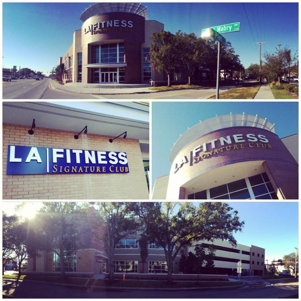 What is a signature LA Fitness Club?